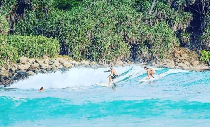 Hiriketiya Mahi Surf Apartment Dikwella Bagian luar foto