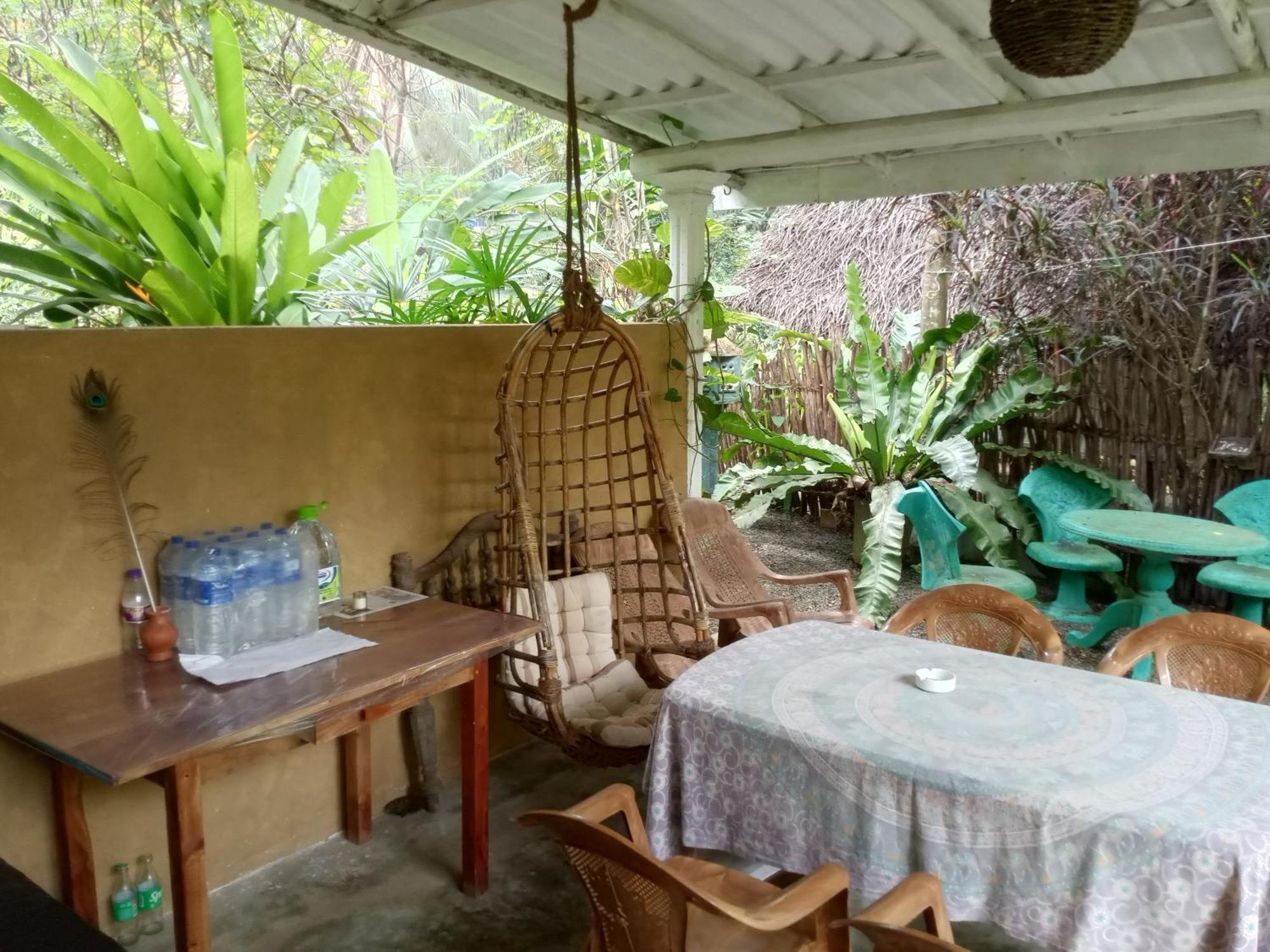 Hiriketiya Mahi Surf Apartment Dikwella Bagian luar foto