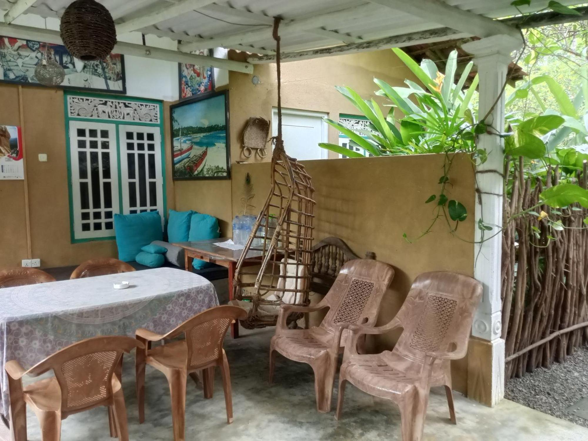 Hiriketiya Mahi Surf Apartment Dikwella Bagian luar foto